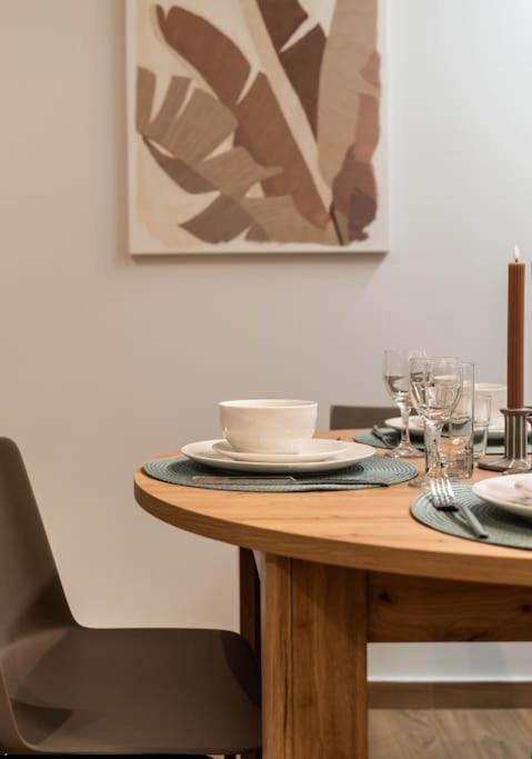Delightful Sense 2Bd Apt In Kolonaki 7 Min To Metro Athens Luaran gambar